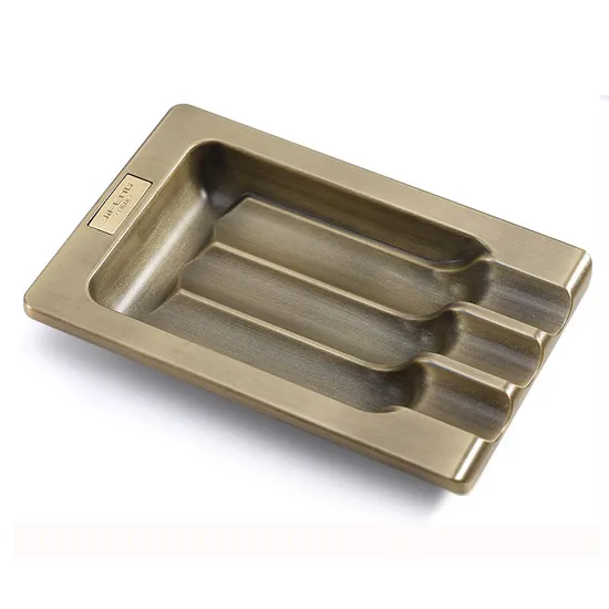 Classic Zinc Alloy Metal Customized 3 Slots Table Cigar Ashtray Vintage 2006 